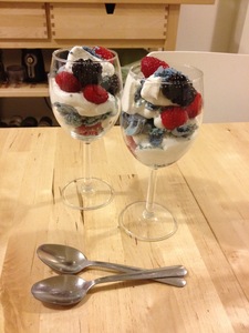 Macaron Eton Mess